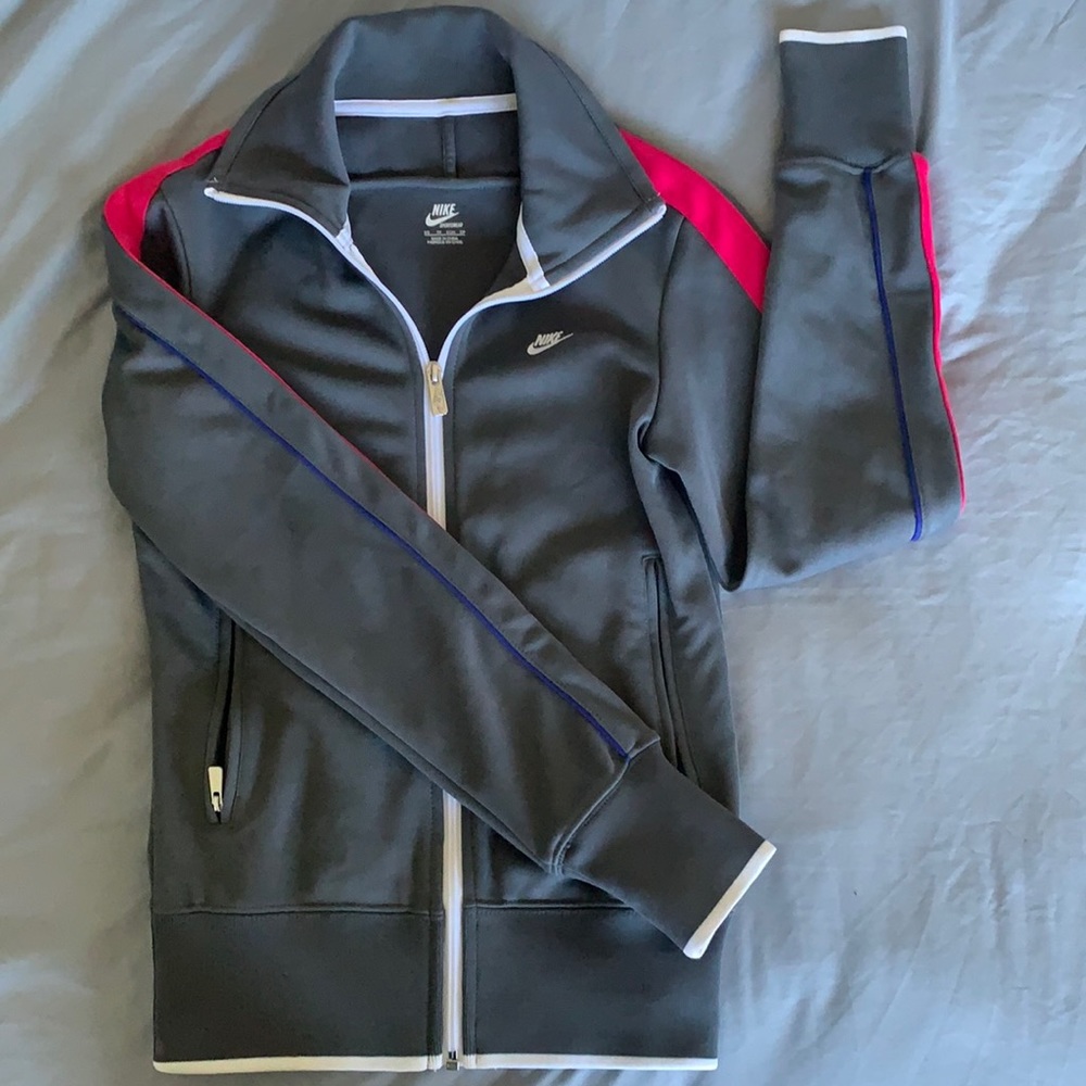 Nike women’s track jacket XS
